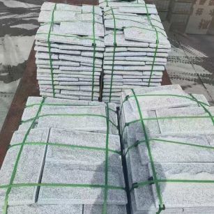 自贡 芝麻白蘑菇石装车出货