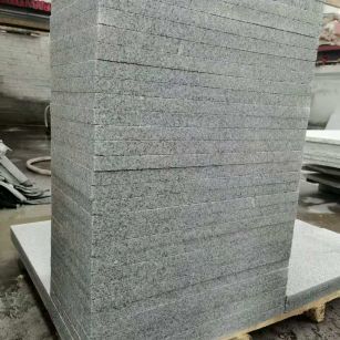 自贡 花岗岩 地铺成品300*600，尺寸标准、厚薄均匀