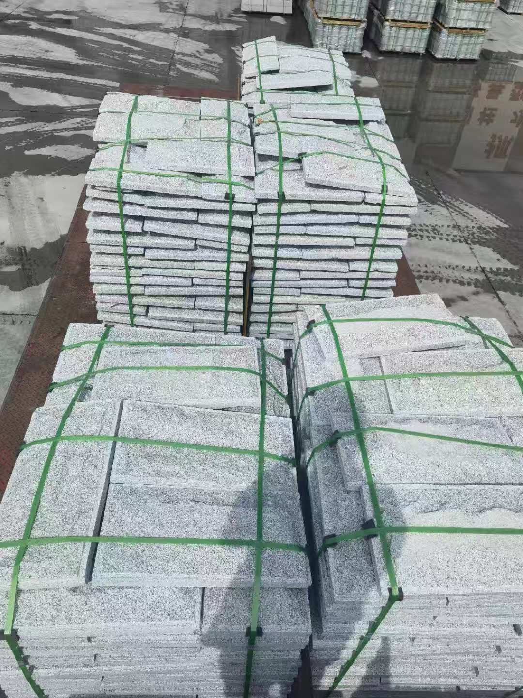 自贡 芝麻白蘑菇石装车出货