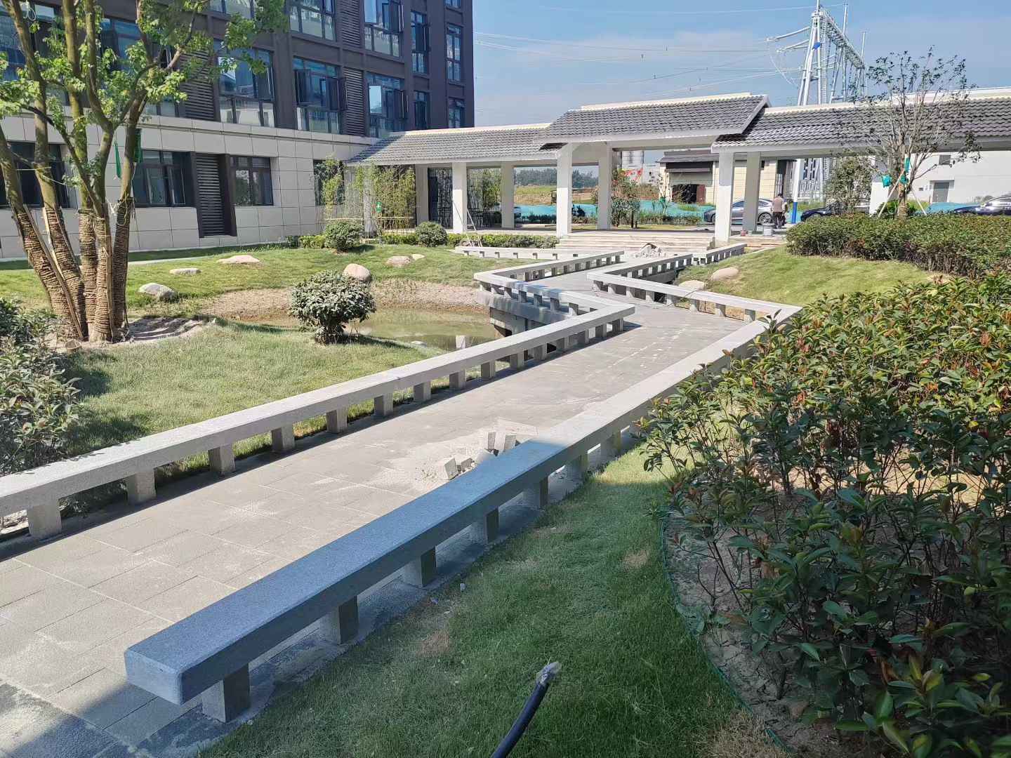 自贡 芝麻灰小区坐凳&栏杆安装效果