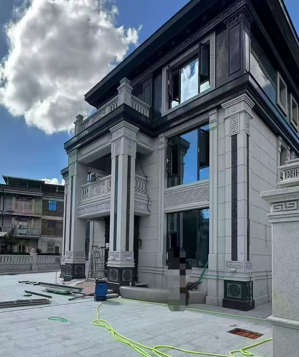 自贡 别墅干挂，芝麻白与芝麻黑完美配合