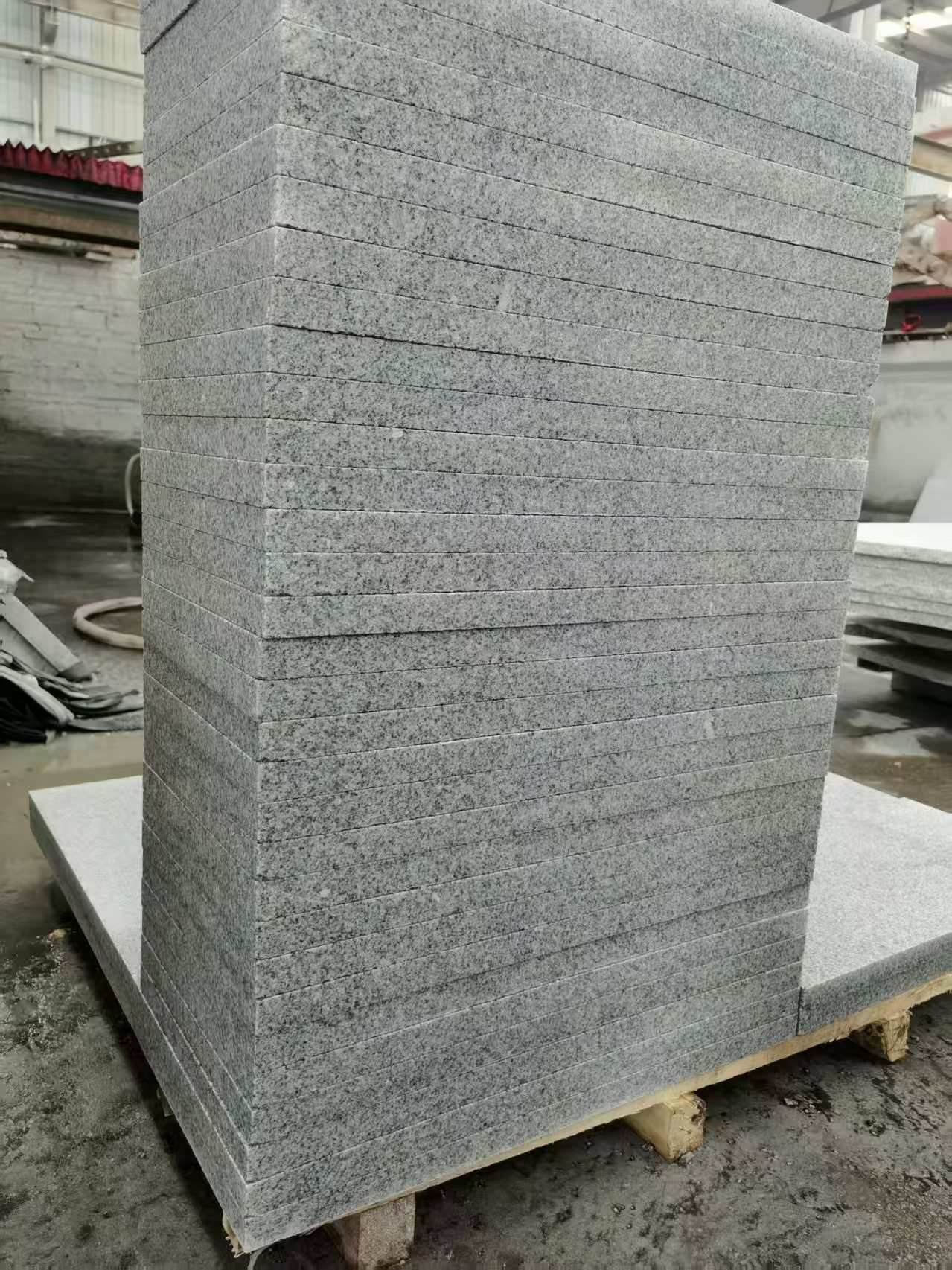 自贡 花岗岩 地铺成品300*600，尺寸标准、厚薄均匀